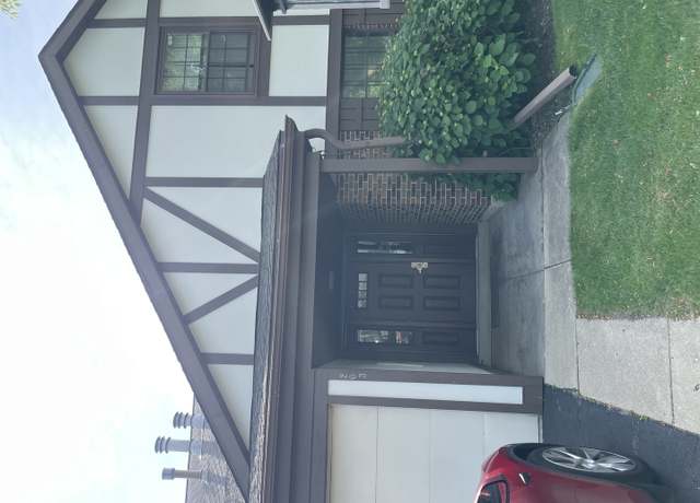 Property at 263 Buckingham Ct Unit B2, Schaumburg, IL 60193, 2 beds, 2 baths