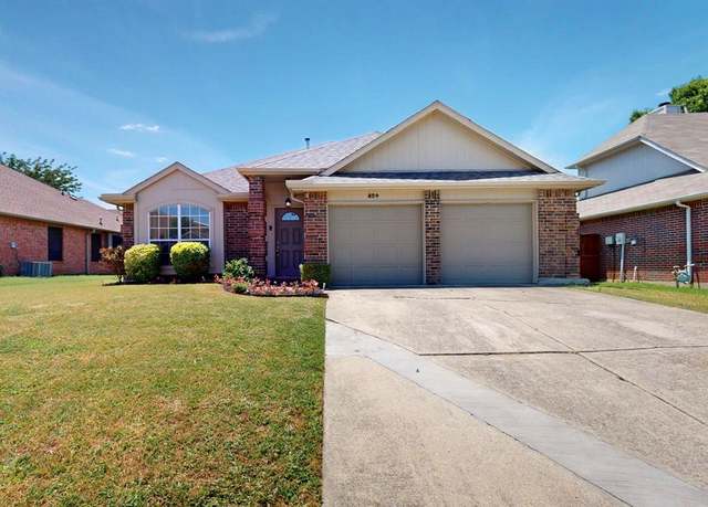 Property at 824 Ingleside Dr, Plano, TX 75075, 3 beds, 2 baths