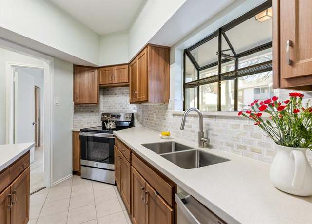 Property at 3101 Townbluff Dr #1013, Plano, TX 75075, 3 beds, 2 baths