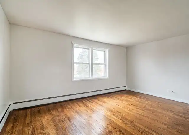 Property at 60 Linda Dr Unit 5, Cheektowaga, NY, 14225, 2 beds, 1 bath, [object Object]