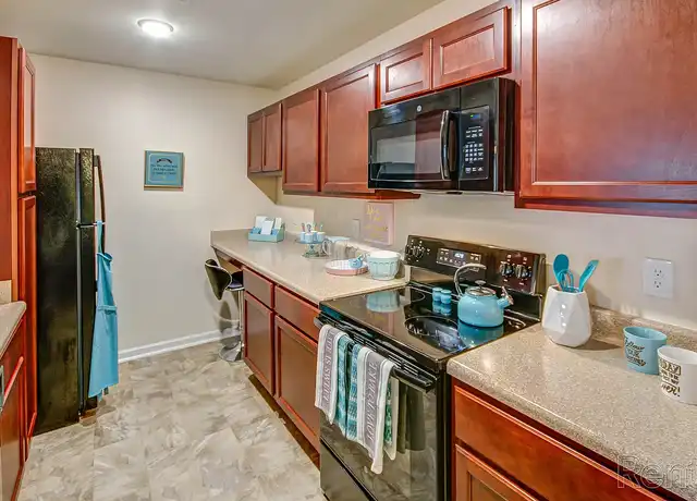 Property at Nicholas Place Apartments - 2759 Towne Blvd, Middletown, OH, 45005, 2-3 beds, 2 baths, [object Object]