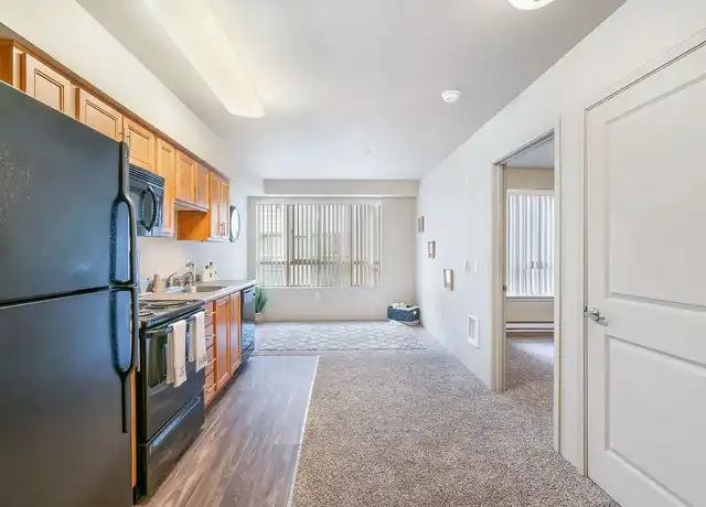 Property at Viv - 14200 Linden Ave N, Seattle, WA, 98133, 2 beds, 1-2 bath, [object Object]