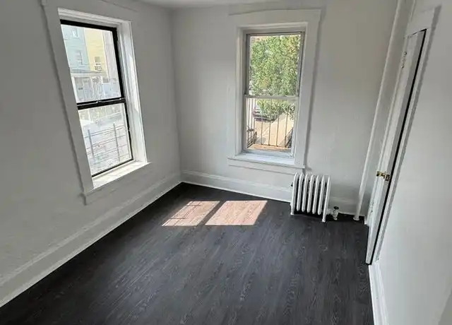 Property at 160 Palisade Ave, Yonkers, NY, 10701, 2 beds, 1 bath, [object Object]