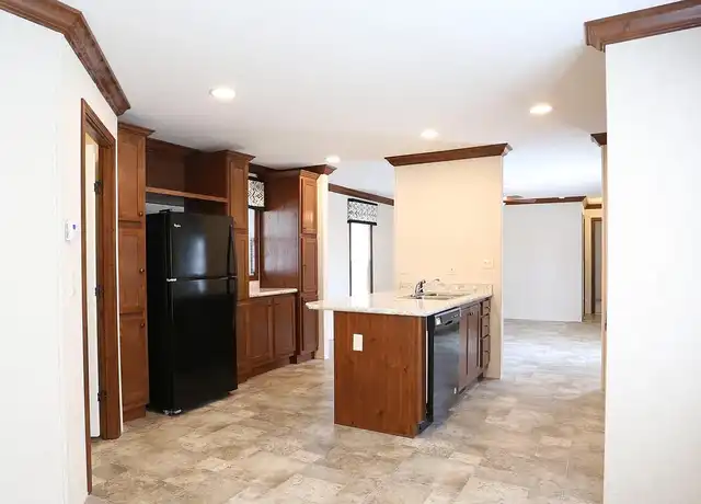 Property at Hillcrest MHP - 14200 Industrial Pkwy, Marysville, OH, 43040, 2-3 beds, 2 baths, [object Object]